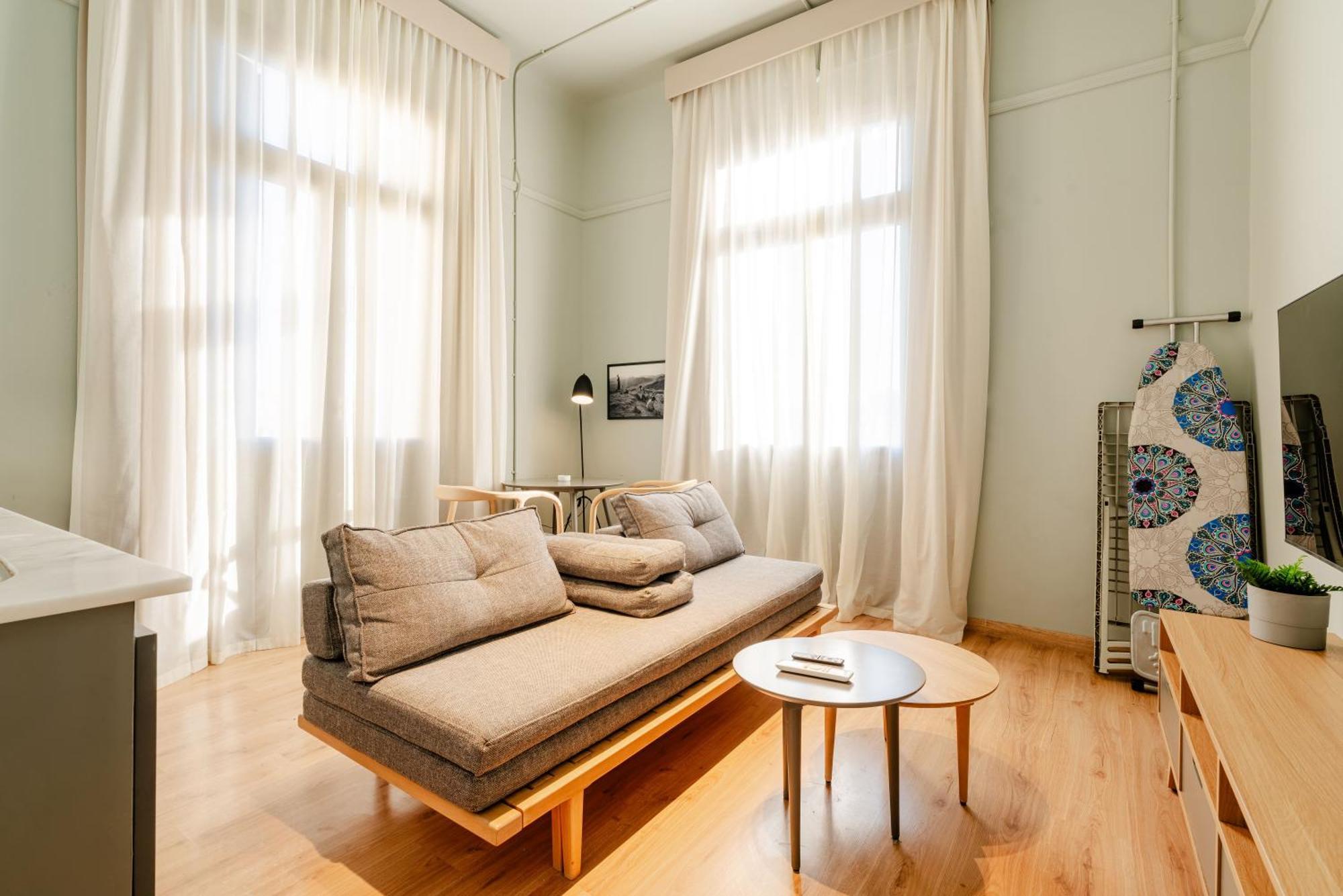 Grey L Studio Apartments Downtown Alexandria Menasce House Exteriör bild