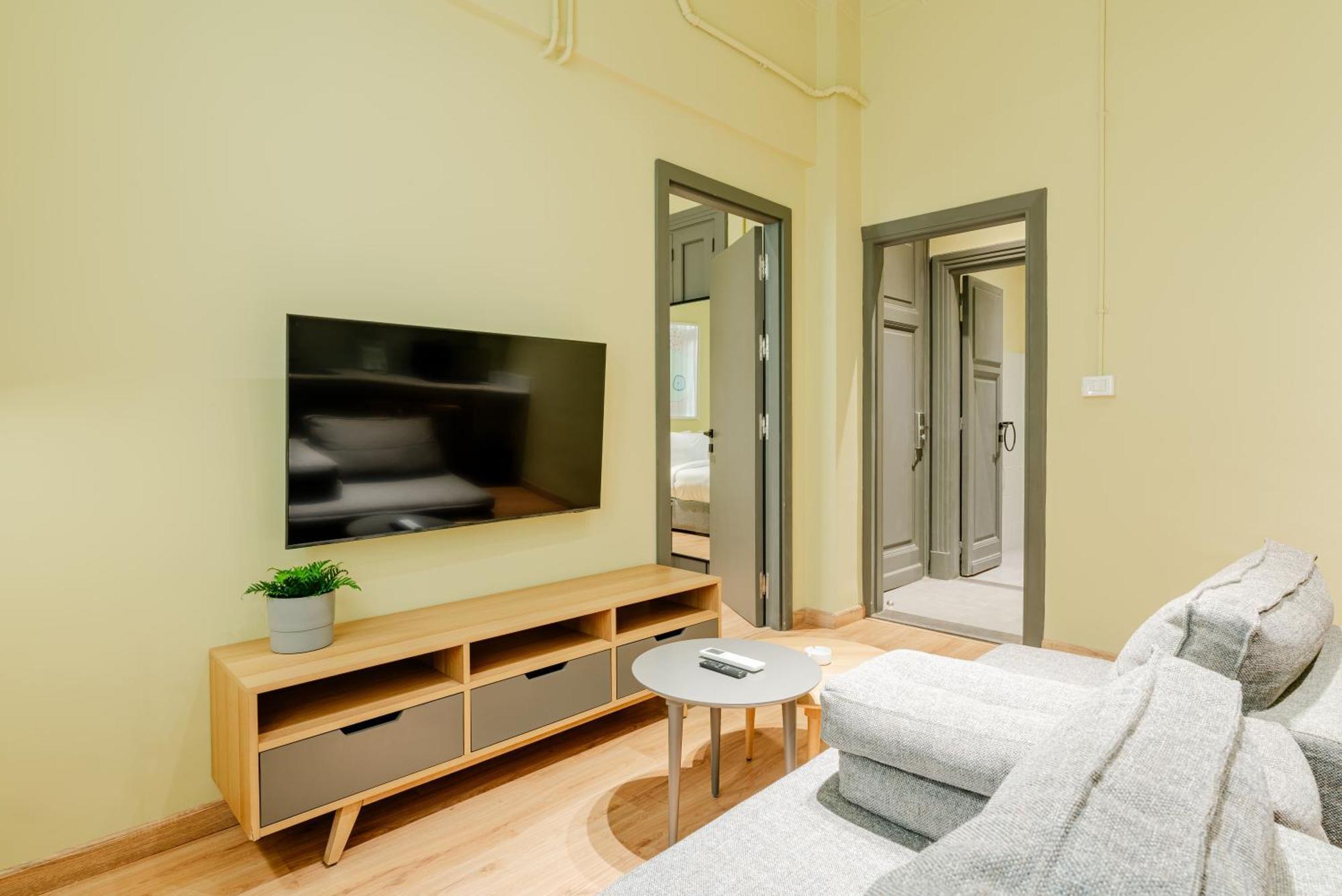 Grey L Studio Apartments Downtown Alexandria Menasce House Exteriör bild